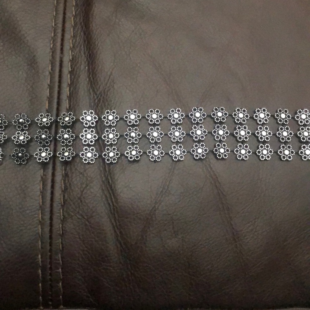 Black and Silver Flowers Choker